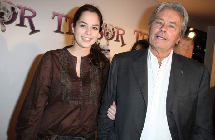 En 2009, elle participe à la première du film Trésor. Elle a 19 ans