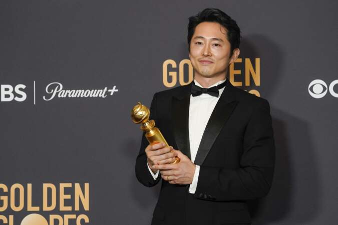 Golden Globes Awards 2024 - Steven Yeun remporte le Golden Globes du meilleur acteur dans une mini-série ou un téléfilm pour Acharnés
