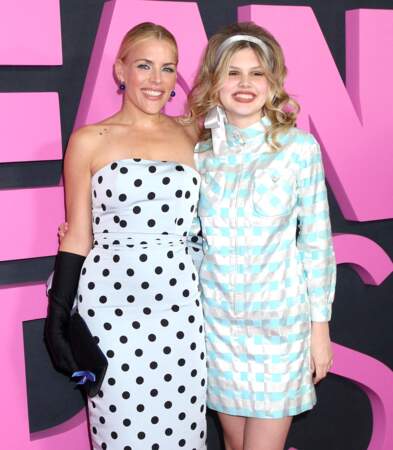 Busy Philipps (dans le rôle de June George) et sa fille Birdie Leigh lors de la première mondiale de Mean Girls à New York City le 8 janvier 2024.