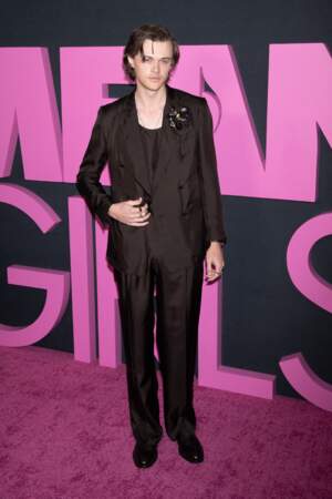 Christopher Briney lors de la première mondiale de Mean Girls à New York City le 8 janvier 2024.