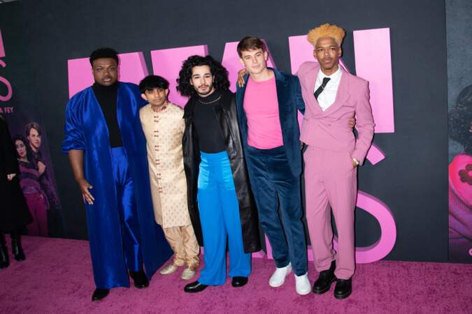 Jaquel Spivey, Mahi Alam, John El-Jor, Brian Altemus, Jordan Gallimore lors de la première mondiale de Mean Girls à New York City le 8 janvier 2024.