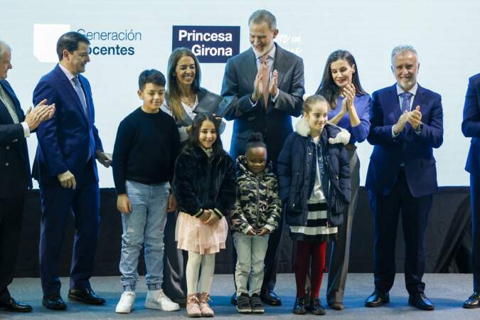 Letizia et Felipe d'Espagne rencontrent les enfants de l'école Gumersindo de Azcárate
