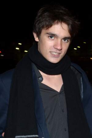 En 2011 à l'âge de 17 ans, il joue dans le film Je m'appelle Bernadette de Jean Sagols.
