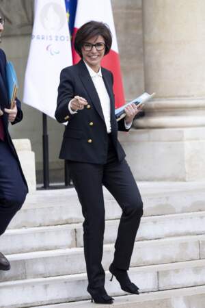 Rachida Dati, Garde des Sceaux sous Nicolas Sarkozy entre 2007 et 2009, actuelle maire du 7ᵉ arrondissement de Paris et ferme opposante à Anne Hidalgo, est nommée ministre de la Culture.