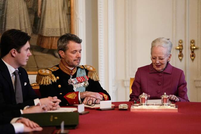 La reine Margrethe II abdique lors d'un conseil d'État au palais de Christiansborg