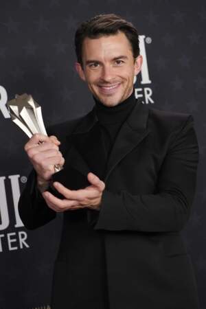 Jonathan Bailey a été élu meilleur acteur dans un second rôle dans une mini-série ou un téléfilm pour Fellow Travelers. 