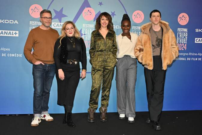Guillaume de Tonquedec, Marilou Berry, Valerie Bonneton, Eye Haidara et Finnegan Oldfield faisaient partie des membres du jury lors de la cérémonie d'ouverture du 27e Festival du Film de l'Alpe d'Huez à l'Alpe d'Huez.