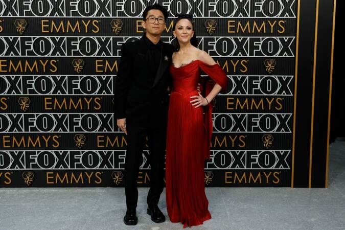 75e cérémonie des Emmy Awards, le 15 janvier 2024 au au Peacock Theater de Los Angeles : Lee Sung Jin et Caitlin Lee