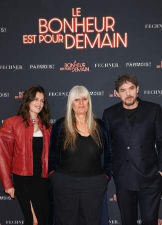 Laetitia Casta, Brigitte Sy et Damien Bonnard à l'avant-première du film "Le Bonheur est Pour Demain" au cinéma L'Arlequin à Paris.
