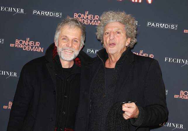 Stéphane Guillon et Elie Chouraqui à l'avant-première du film "Le Bonheur est Pour Demain" au cinéma L'Arlequin à Paris.