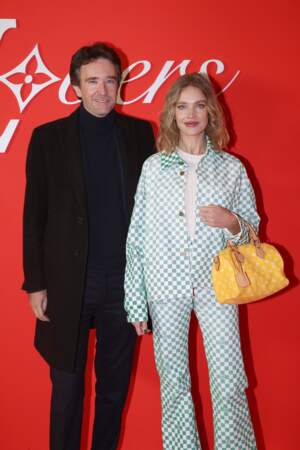 Défilé Louis Vuitton collection homme Automne-Hiver 2024/2025 au Jardin d'Acclimatation à Paris : Antoine Arnault et sa femme Natalia Vodianova.