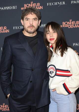 Damien Bonnard et Kim Higelin à l'avant-première du film "Le Bonheur est Pour Demain" au cinéma L'Arlequin à Paris.