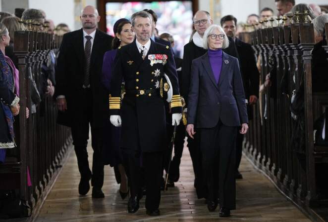 Le roi Frederik X arrive à la cathédrale d'Aarhus pour le service religieux à l'occasion du changement de trône au Danemark