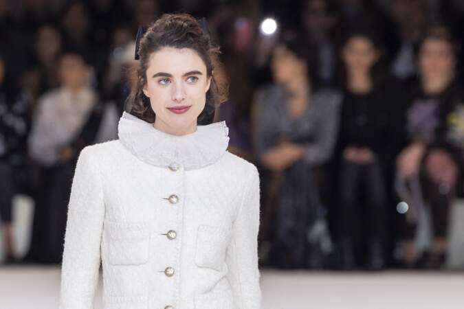 Le défilé de mode Haute-Couture automne-hiver 2024/2025 de la maison Chanel a eu lieu au Grand Palais Ephémère ce 23 janvier 2024. Retour en images sur les stars présentes. 