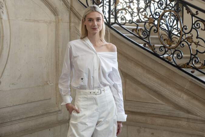 Elizabeth Debicki assiste au défilé Christian Dior Haute Couture Printemps/Été 2024.