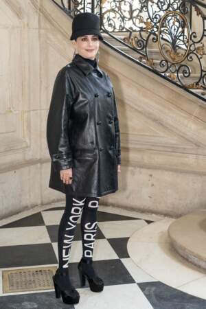 Amira Casar assiste au défilé Christian Dior Haute Couture Printemps/Été 2024 