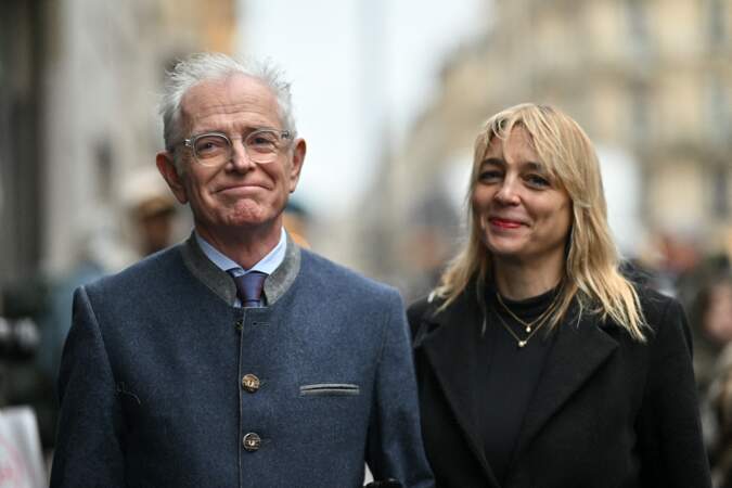Mac Lesggy et sa compagne Carole lors du défilé Stéphane Rolland Haute Couture Printemps/Été 2024