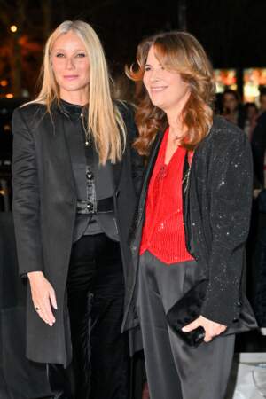 Gwyneth Paltrow, Roberta Armani  au défilé Giorgio Armani Haute Couture Printemps/Été 2024 dans le cadre de la semaine de la mode à Paris.