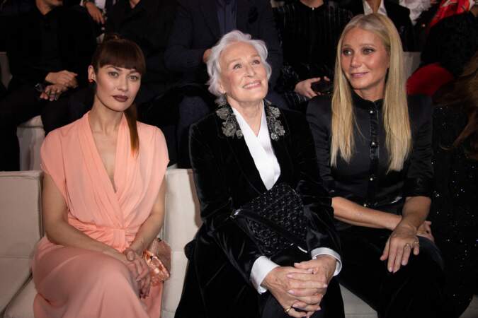 Olga Kurylenko, Glenn Close et Gwyneth Paltrow au défilé Giorgio Armani Haute Couture Printemps/Été 2024 dans le cadre de la semaine de la mode à Paris.