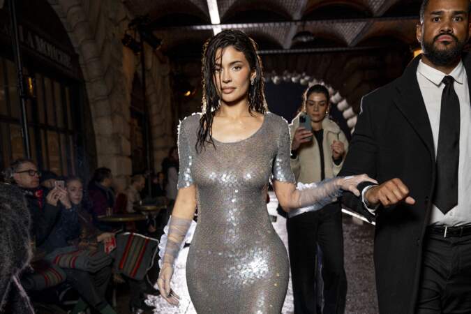 Kylie Jenner au défilé de mode de la maison Margiela Haute Couture printemps/été 2024 à Paris le 25 janvier 2024. 