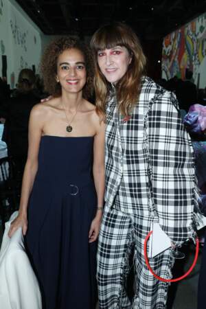 Leila Slimani et Daphne Burki au "Dîner de la mode", soirée "Sidaction", à Paris pour l'association SIDA le 25 janvier 2024.