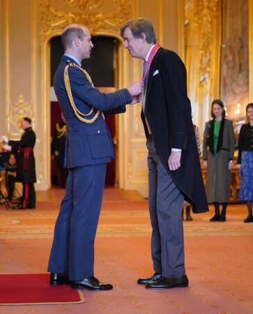 Edward Harley, de Bucknell, président du comité d'acceptation en lieu et place, est fait Commandeur de l'Ordre de l'Empire britannique par le Prince de Galles au château de Windsor.