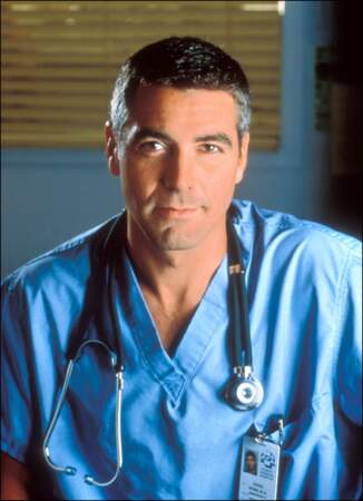 George Clooney joue le Dr Douglas Ross. 