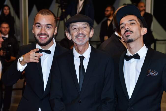 Bigflo et Oli aux cotés de leur père Fabian Ordonez lors du 72ème Festival International du Film de Cannes.