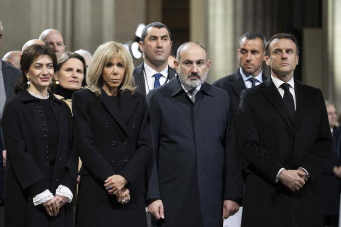 Cérémonie d'État pour l'intronisation de Missak Manouchian et de sa femme Mélinee au Panthéon à Paris : Anna Hakobian, Brigitte Macron, Nikol Pashinyan et Emmanuel Macron.