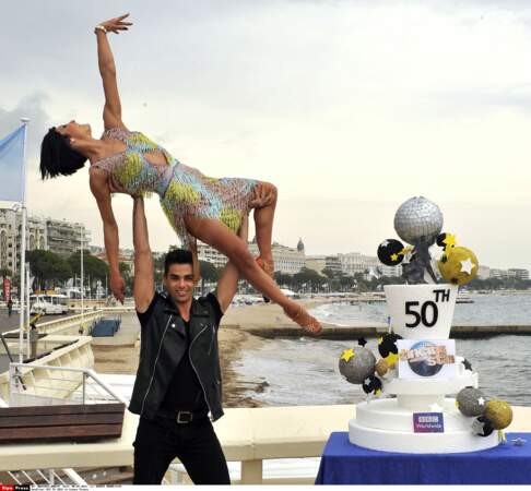 Cette même année, il danse à Cannes avec son épouse Coralie au MIP TV 2014.