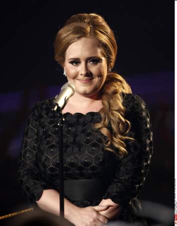 En février 2017, Adele remporte le Grammy Award de l'album de l'année pour "25" et celui de la chanson de l'année avec Hello.