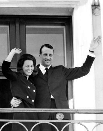 Le couple princier a eu deux enfants : la princesse Märtha Louise, en 1971, et le prince Haakon en 1973.
