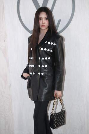 Hye In au défilé mode femme Louis Vuitton printemps/été 2024 lors de la Fashion Week de Paris.