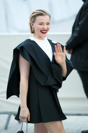 Chloe Grace Moretz au défilé mode femme Louis Vuitton printemps/été 2024 lors de la Fashion Week de Paris.