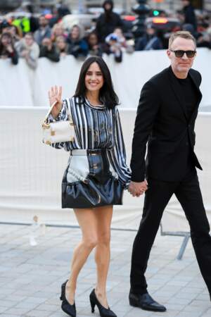 Jennifer Connelly et Paul Bettany au défilé mode femme Louis Vuitton printemps/été 2024 lors de la Fashion Week de Paris.