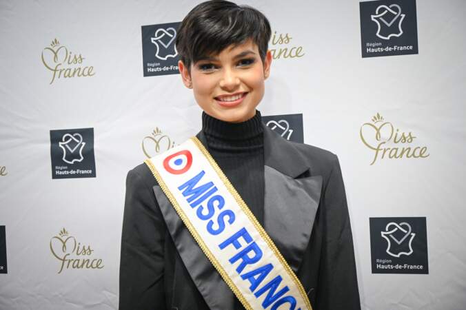 Miss France 2024 Eve Gilles livre un véritable combat contre le harcèlement
