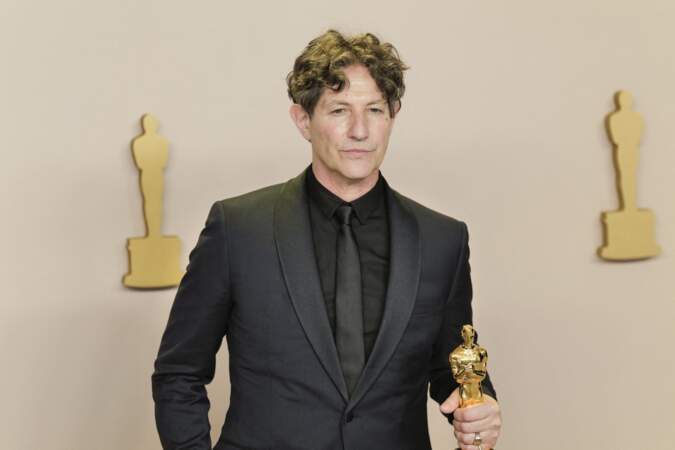 Jonathan Glazer a remporté l'Oscar du meilleur film en langue étrangère pour La zone d'intérêt.