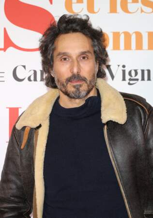 En 2023, Vincent Elbaz joue Stéphane dans Iris et les Hommes. Il a alors 52 ans.