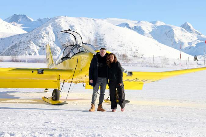 En 2024, Manon Azem et Arnaud Ducret ont effectué un vol dans le cadre du 27ᵉ Festival International du Film de Comédie de l'Alpe d'Huez.