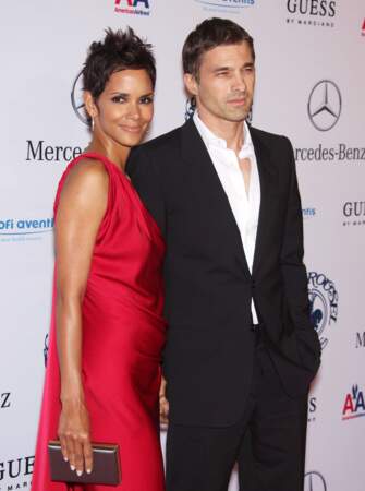 L'actrice rencontre ensuite l'acteur français Olivier Martinez en 2010. Ils se marient en 2013 et divorcent en 2017