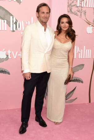 Première de la série Apple TV+ Palm Royale à Los Angeles : Josh Lucas (Douglas) et Brianna Ruffalo.