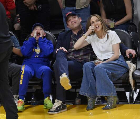 Match de NBA Lakers vs Warriors : Jennifer Lopez et Ben Affleck.