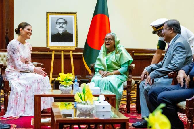 La princesse Victoria de Suède a été accueillie par la Première ministre Sheikh Hasina à l'hôtel Pan Pacific Sonargoan