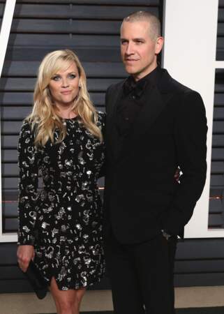 En 2011, Reese Witherspoon se marie avec son agent Jim Toth.
En 27 septembre 2012, l’actrice met au monde son troisième enfant : Tennessee James