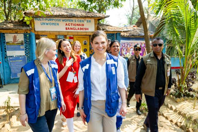 Le 19 mars 2024, la princesse Victoria de Suède s'est rendue dans un camp de réfugiés Rohingya.