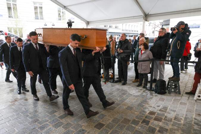 Cérémonie d'enterrement de Frédéric Mitterrand à l'église Saint-Thomas d'Aquin à Paris.