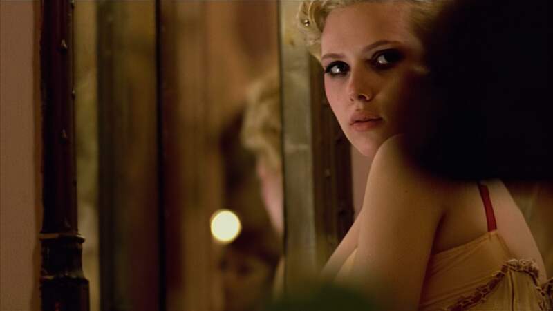 L'actrice Scarlett Johansson, que l'on connaît comme Black Widow dans les films Marvel, apparaît dans What Goes Around...Comes Around de Justin Timberlake.