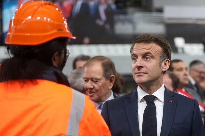 Emmanuel Macron a salué les ouvriers pour leur travail sur "ce lieu totalement nouveau et qui a été pensé avec audace, construit de manière inédite."