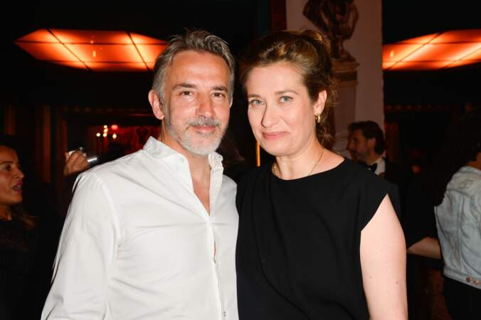 Emmanuelle Devos et son compagnon Jean-Pierre Lorit à la 29ème cérémonie des Molières 2017 aux Folies Bergère à Paris.