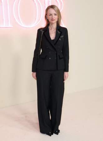 Delphine Arnault assiste au défilé de mode Christian Dior à New York.